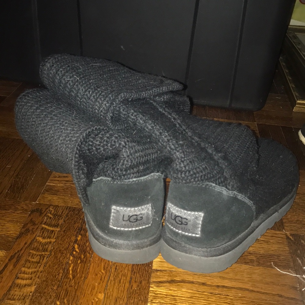 Black Ugg boots